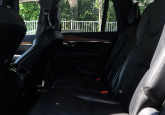 Подержанный автомобиль Volvo XC90 2016 года (7 фото)