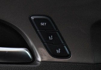 Подержанный автомобиль Hyundai Santa Fe 2020 года (15 фото)