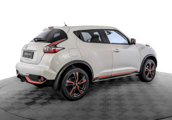 Подержанный автомобиль Nissan Juke 2018 года (5 фото)