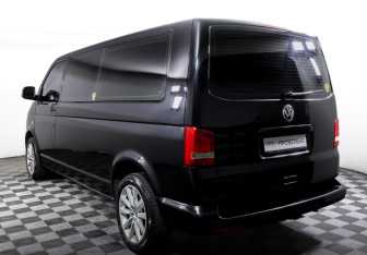 Подержанный автомобиль Volkswagen Caravelle 2013 года (7 фото)
