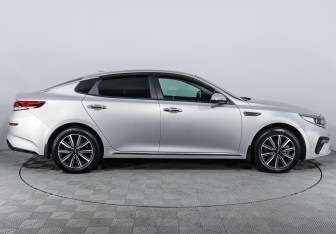Подержанный автомобиль Kia Optima Sedan 2018 года (4 фото)