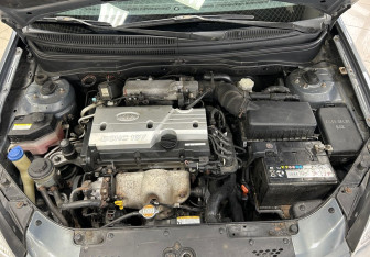 Подержанный автомобиль Kia Rio Hatchback 2007 года (21 фото)