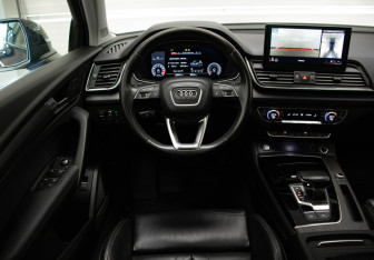 Подержанный автомобиль Audi Q5 2021 года (9 фото)