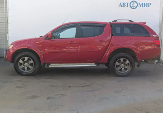 Подержанный автомобиль Mitsubishi L200 2008 года (5 фото)
