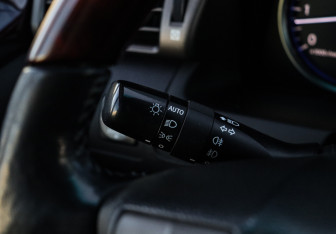 Подержанный автомобиль Lexus LX 2011 года (29 фото)