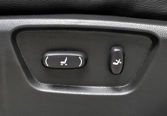 Подержанный автомобиль Opel Antara 2012 года (25 фото)