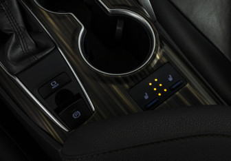 Подержанный автомобиль Toyota Camry Sedan 2019 года (16 фото)