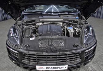 Подержанный автомобиль Porsche Macan 2018 года (9 фото)