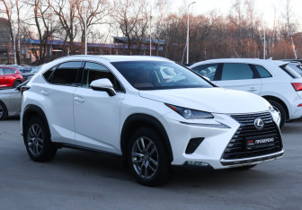 Подержанный автомобиль Lexus NX 2017 года (3 фото)