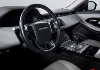 Подержанный автомобиль Land Rover Range Rover Evoque 2019 года (14 фото)