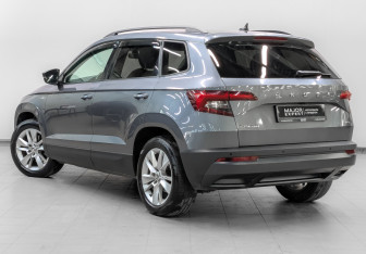 Подержанный автомобиль Skoda Karoq 2021 года (7 фото)
