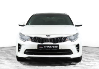 Подержанный автомобиль Kia Optima Sedan 2017 года (2 фото)