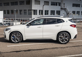 Подержанный автомобиль BMW X2 2021 года (10 фото)