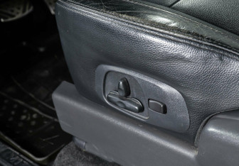 Подержанный автомобиль Mitsubishi Pajero 2012 года (16 фото)