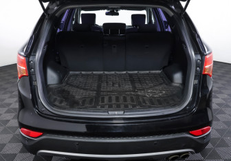 Подержанный автомобиль Hyundai Santa Fe 2013 года (9 фото)