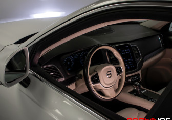 Подержанный автомобиль Volvo XC90 2019 года (25 фото)