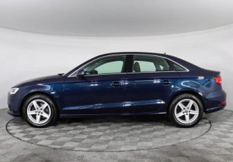 Подержанный автомобиль Audi A3 Sedan 2020 года (8 фото)