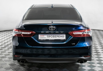 Подержанный автомобиль Toyota Camry Sedan 2019 года (6 фото)