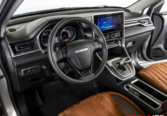 Подержанный автомобиль Haval M6 2023 года (16 фото)