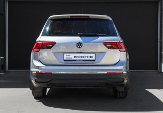 Подержанный автомобиль Volkswagen Tiguan 2021 года (5 фото)