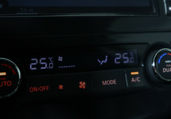 Подержанный автомобиль Nissan Teana 2015 года (13 фото)