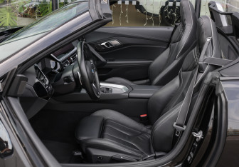 Подержанный автомобиль BMW Z4 Roadster 2020 года (15 фото)