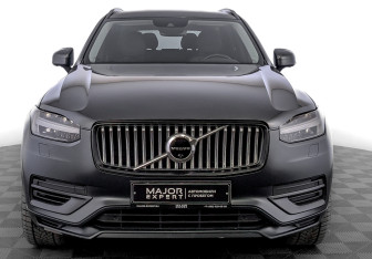 Подержанный автомобиль Volvo XC90 2021 года (2 фото)