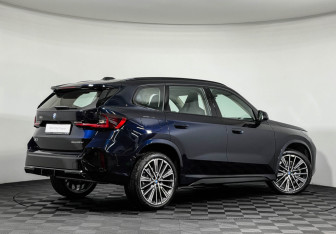 Новый BMW X1 2026 (2 фото)