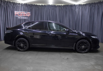 Подержанный автомобиль Toyota Camry Sedan 2021 года (4 фото)