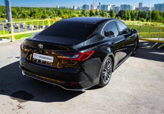 Подержанный автомобиль Toyota Camry Sedan 2025 года (4 фото)