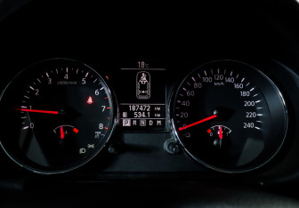 Подержанный автомобиль Nissan Qashqai+2 2010 года (11 фото)