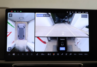 Подержанный автомобиль LiXiang L9 2024 года (18 фото)