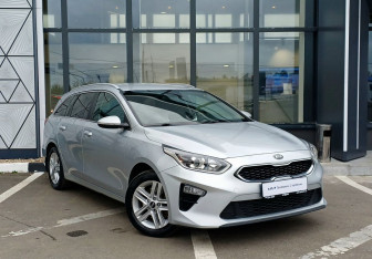 Подержанный автомобиль Kia Ceed Wagon 2019 года (3 фото)