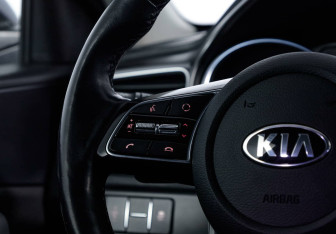 Подержанный автомобиль Kia Ceed Hatchback 2019 года (7 фото)