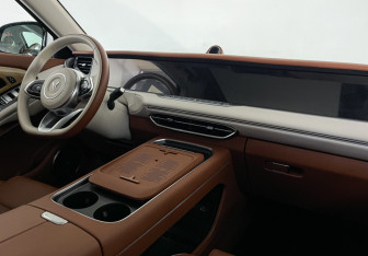 Подержанный автомобиль Voyah Free 2023 года (9 фото)