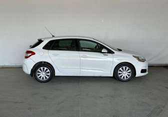 Подержанный автомобиль Citroen C4 Hatchback 2011 года (8 фото)