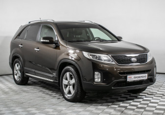 Подержанный автомобиль Kia Sorento 2013 года (3 фото)
