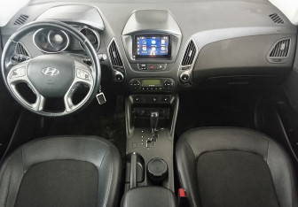 Подержанный автомобиль Hyundai ix35 2014 года (9 фото)