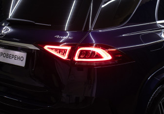 Подержанный автомобиль Mercedes-Benz GLE 2021 года (24 фото)