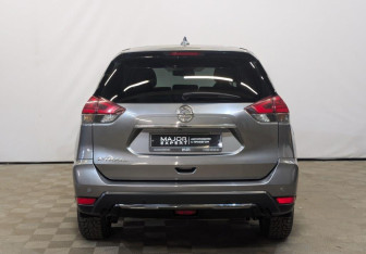 Подержанный автомобиль Nissan X-Trail 2021 года (6 фото)