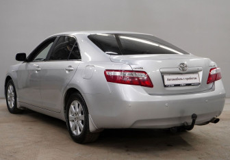 Подержанный автомобиль Toyota Camry Sedan 2008 года (5 фото)
