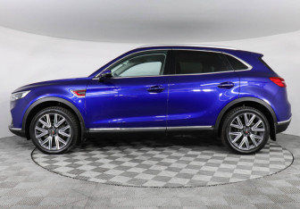 Подержанный автомобиль Hongqi HS5 2024 года (8 фото)