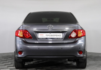 Подержанный автомобиль Toyota Corolla Sedan 2008 года (5 фото)