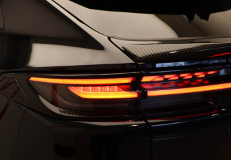 Подержанный автомобиль Changan UNI-K 2023 года (31 фото)