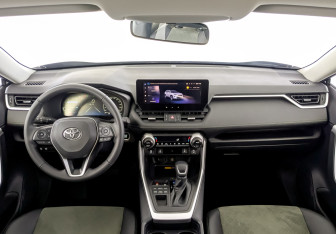 Новый Toyota RAV4 2025 (10 фото)