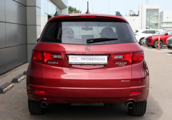 Подержанный автомобиль Acura RDX 2007 года (6 фото)