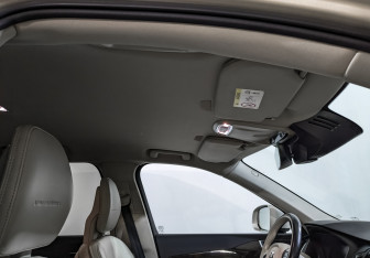 Подержанный автомобиль Volvo XC90 2016 года (22 фото)