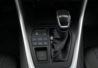 Подержанный автомобиль Toyota RAV4 2019 года (21 фото)