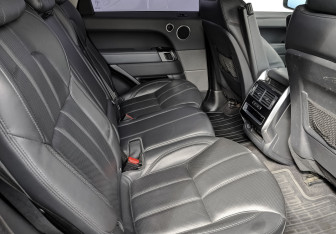 Подержанный автомобиль Land Rover Range Rover Sport 2015 года (18 фото)