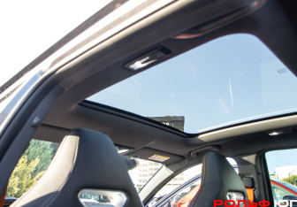 Подержанный автомобиль Changan UNI-V 2024 года (13 фото)